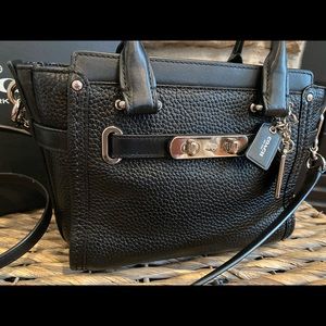 COACH Swagger 15 in Black Pebble Leather